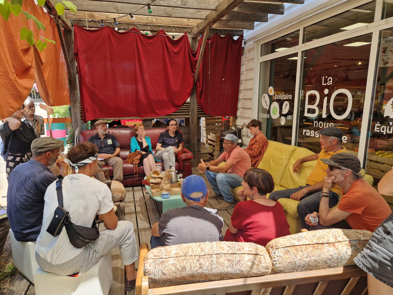 Reünion publica Cevenas 2050 e collectiu Bòria de Cambon davant la Biocoòp d’Anduse, 6 de junh de 2026